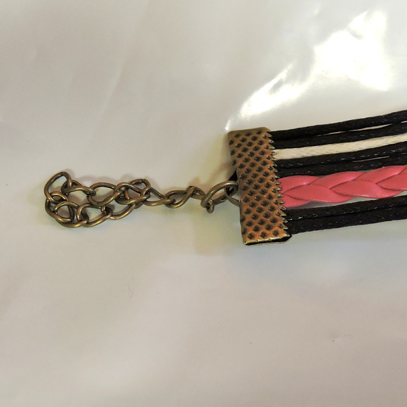 Multi Strand Mulit Charm, bracelet, Pink Black White ... new without tags - Picture 6 of 9